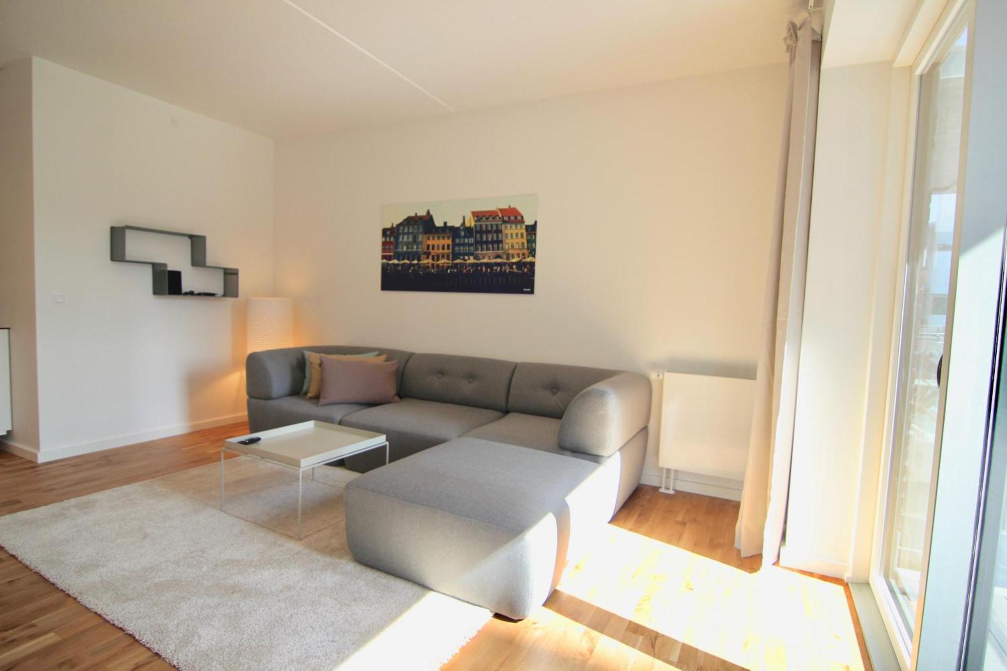 Beautiful 2-bed W Balcony In Orestaden Appartement *